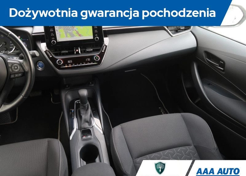 Toyota Corolla cena 76000 przebieg: 89356, rok produkcji 2019 z Mieroszów małe 301